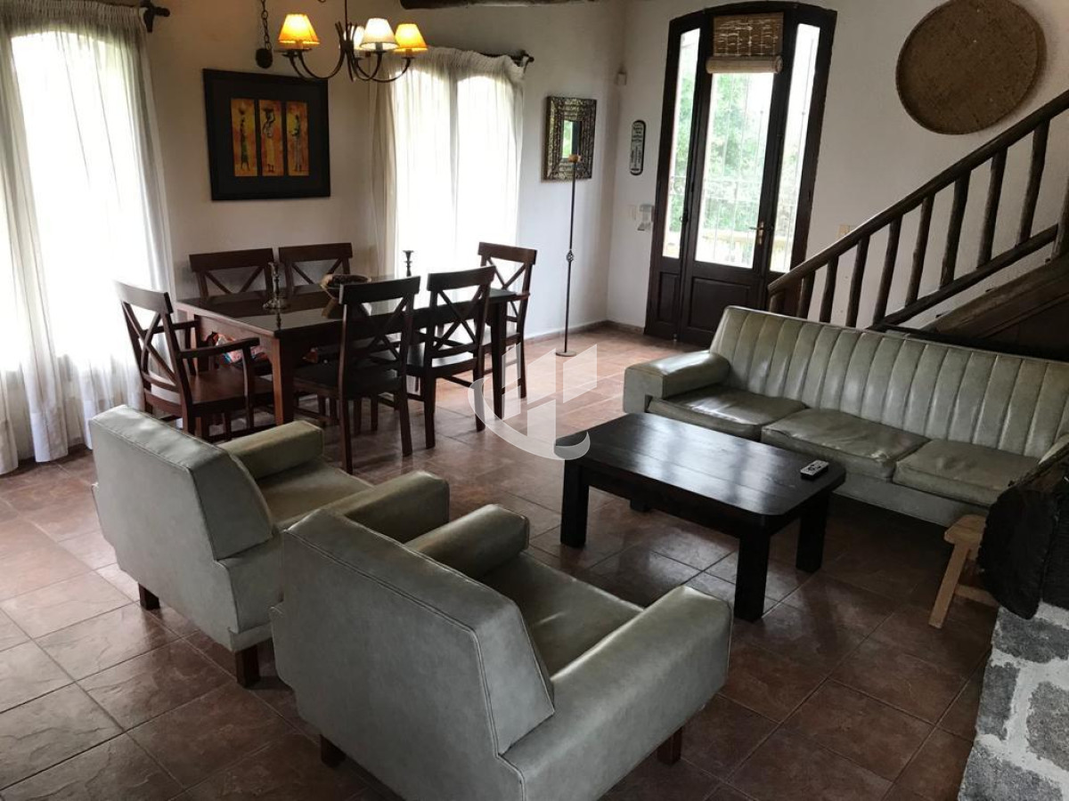 Casa ID.900 - Alquiler anual.Balneario Bs As PUNTA DEL ESTE