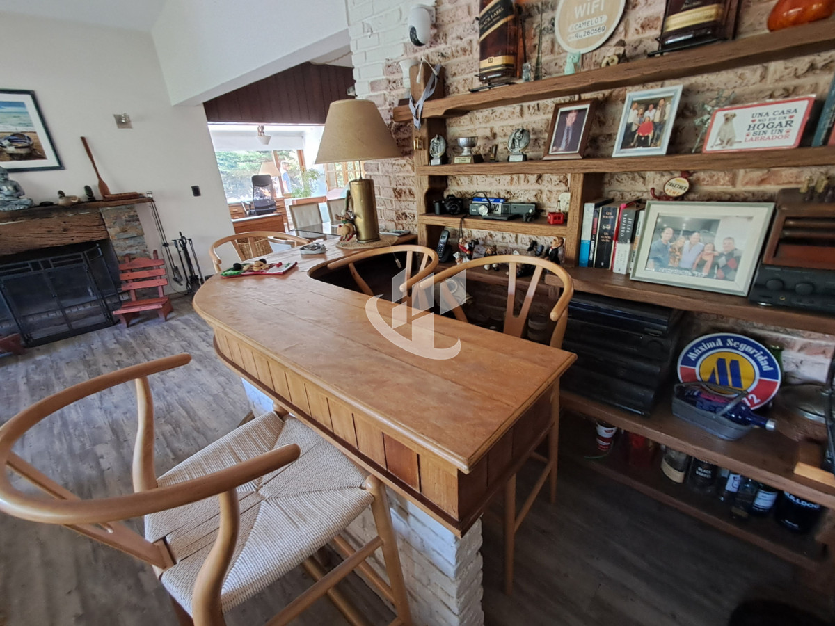 Casa ID.2395 - PUNTA DEL ESTE SAN RAFAEL 4 DORMITORIOS 2 BAÑOS PISCINA PARRILLERO