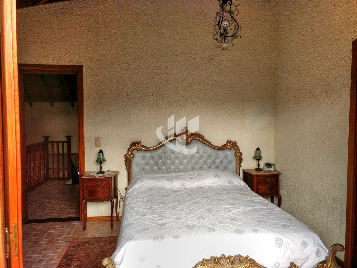 Casa ID.256 - Casa 3 dormitorios, esquinera, Cantegril, Punta del Este