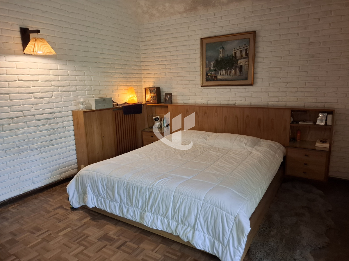 Casa ID.1442 -  CASA EN VENTA 4 DORMITORIOS, PLAYA BRAVA PARADA 7 PUNTA DEL ESTE