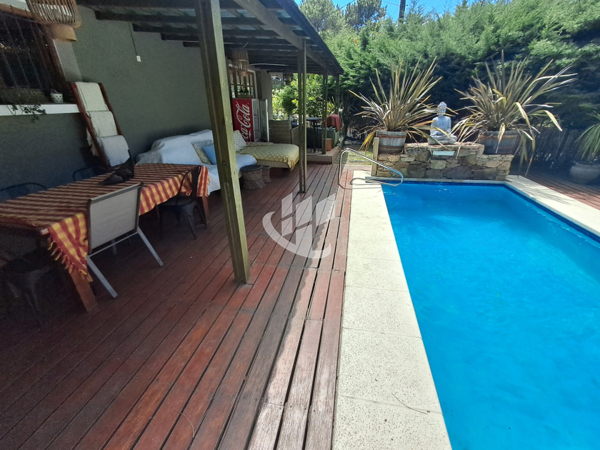 Casa ID.2395 - PUNTA DEL ESTE SAN RAFAEL 4 DORMITORIOS 2 BAÑOS PISCINA PARRILLERO