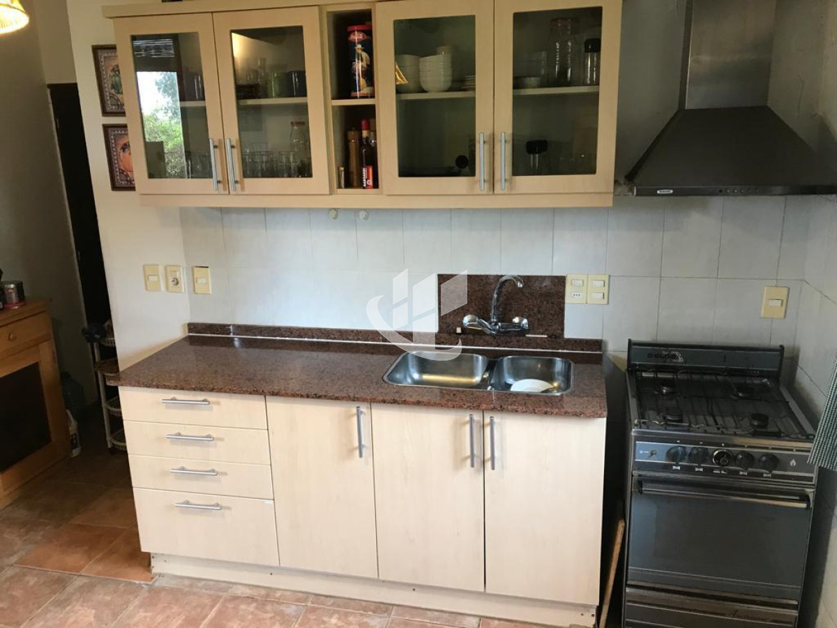Casa ID.900 - Alquiler anual.Balneario Bs As PUNTA DEL ESTE