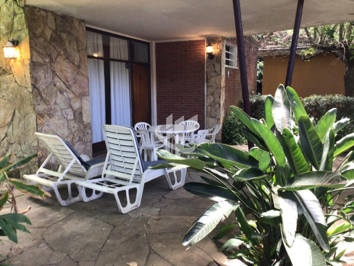 Casa ID.722 - Alquiler anual, 3 dormitorios, Solanas, Punta Ballena.