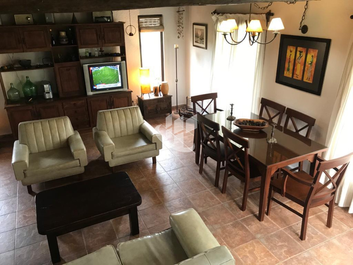 Casa ID.900 - Alquiler anual.Balneario Bs As PUNTA DEL ESTE