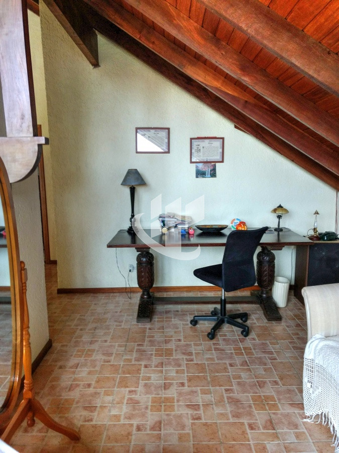 Casa ID.256 - Casa 3 dormitorios, esquinera, Cantegril, Punta del Este