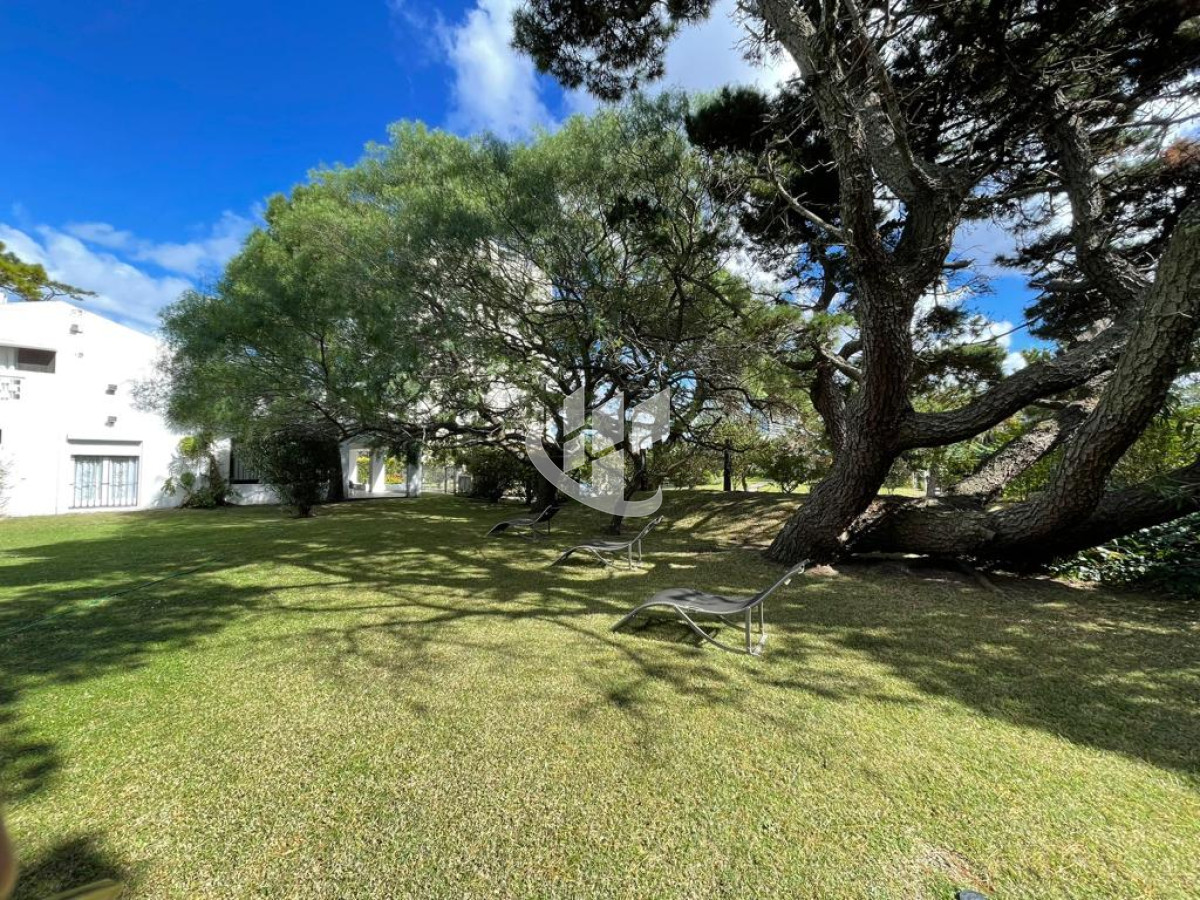 Casa ID.1918 - PUNTA DEL ESTE MANSA CASA 4 DORMITORIOS AMPLIO TERRENO 
