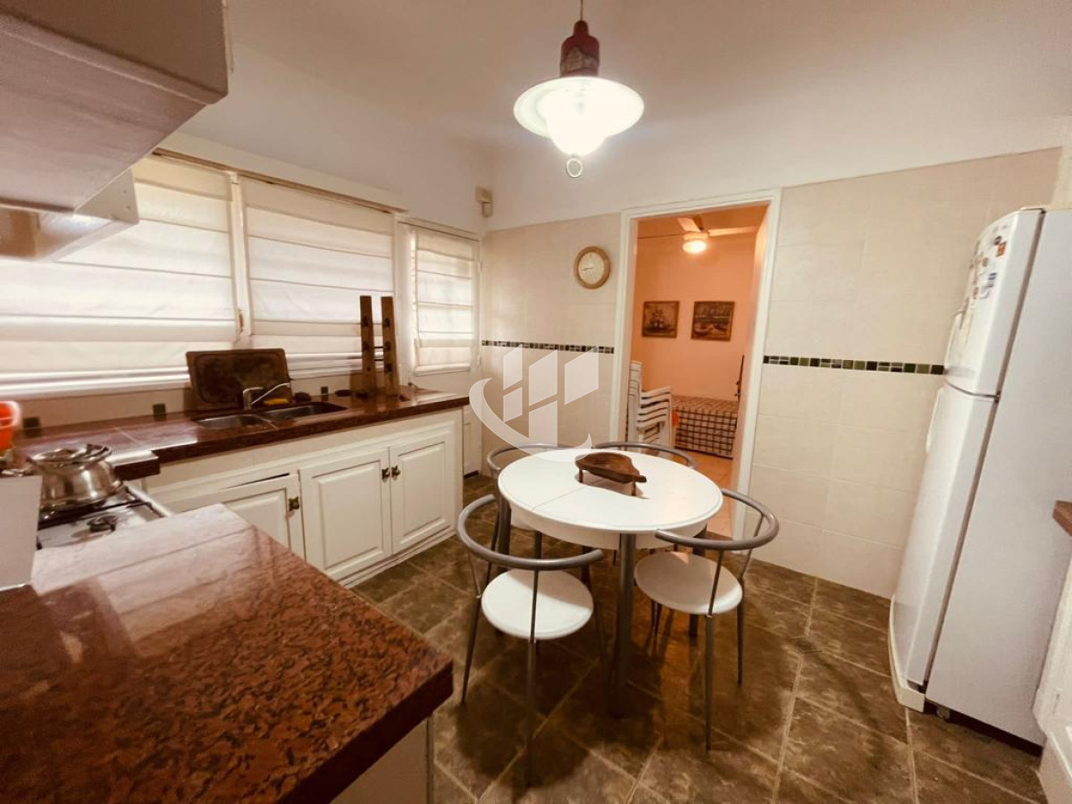 Casa ID.642 - Alquiler de verano, casa, 3 dormitorios mas dep, Cantegril, Punta del Este