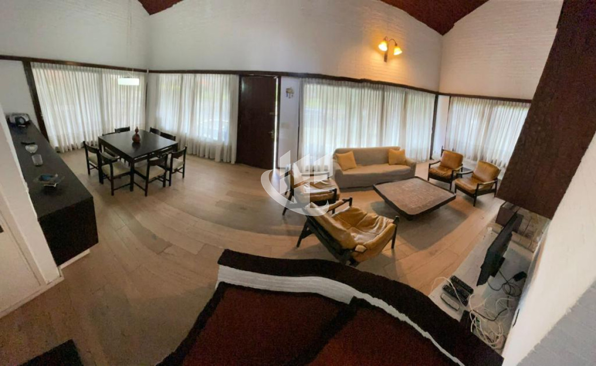 Casa ID.1918 - PUNTA DEL ESTE MANSA CASA 4 DORMITORIOS AMPLIO TERRENO 