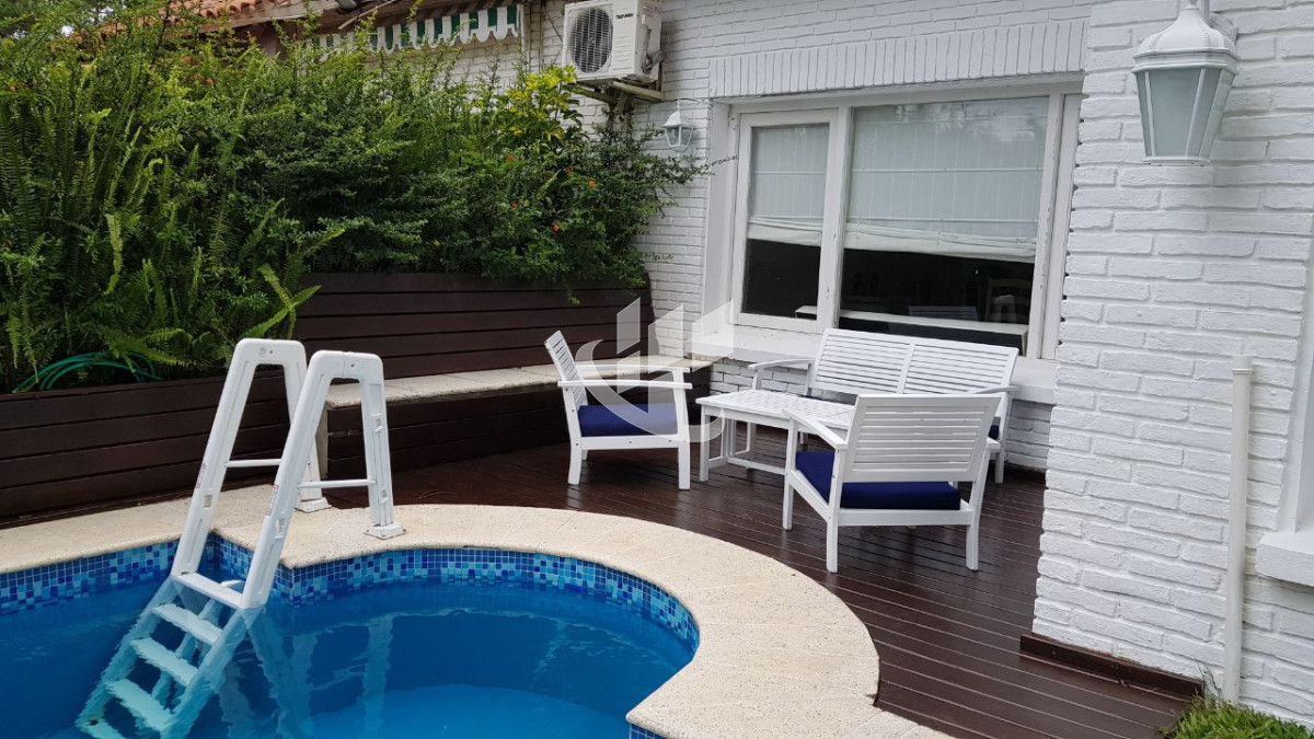 Casa ID.1970 - Casa en alquiler anual de tres dormitorios con piscina en San Rafael- Brava Punta del Este