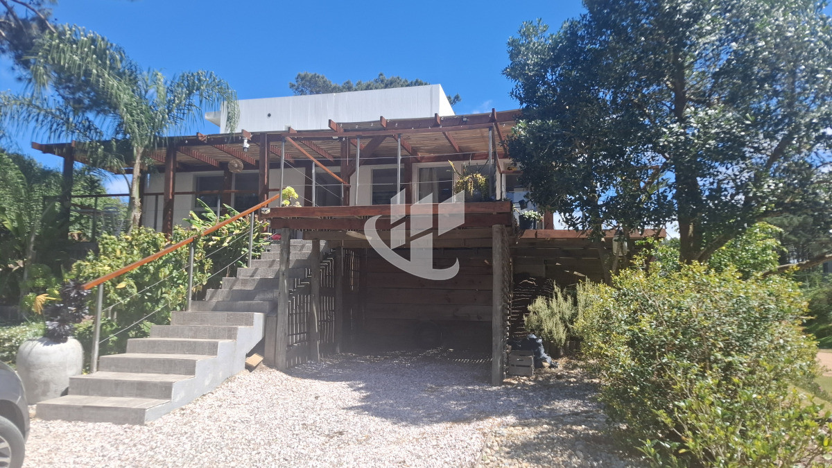 Casa ID.2237 - Alquiler de Verano, 3 dormitorios, piscina climatizada, Chihuahua, Punta Ballena