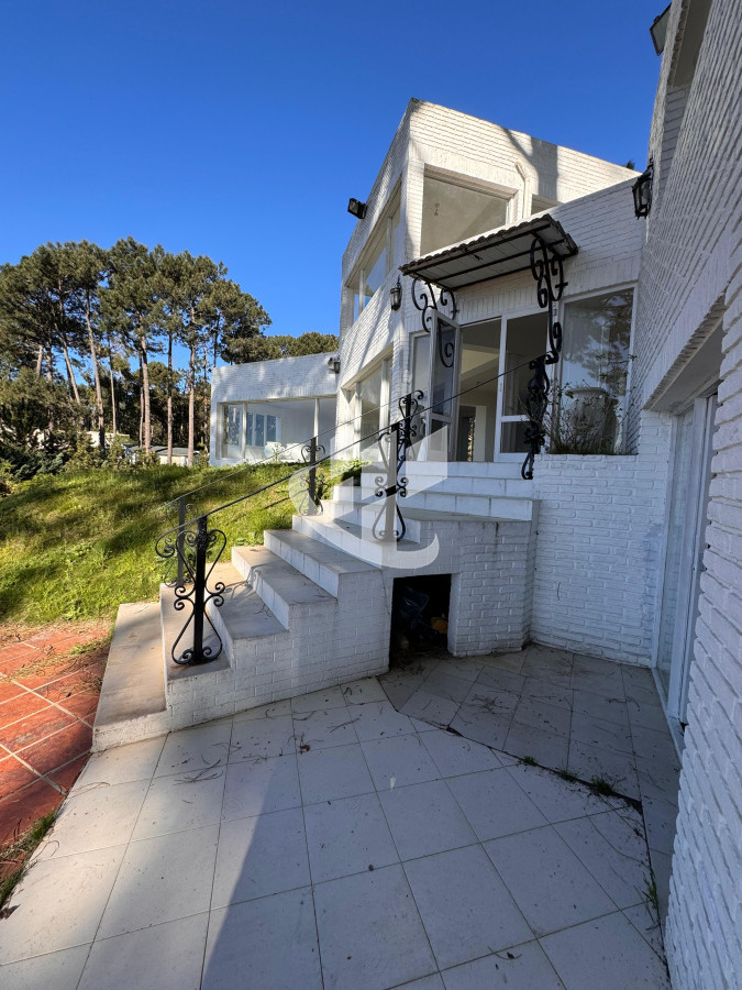 Casa ID.1568 - Casa en Venta Primera linea a la laguna. Punta Ballena.