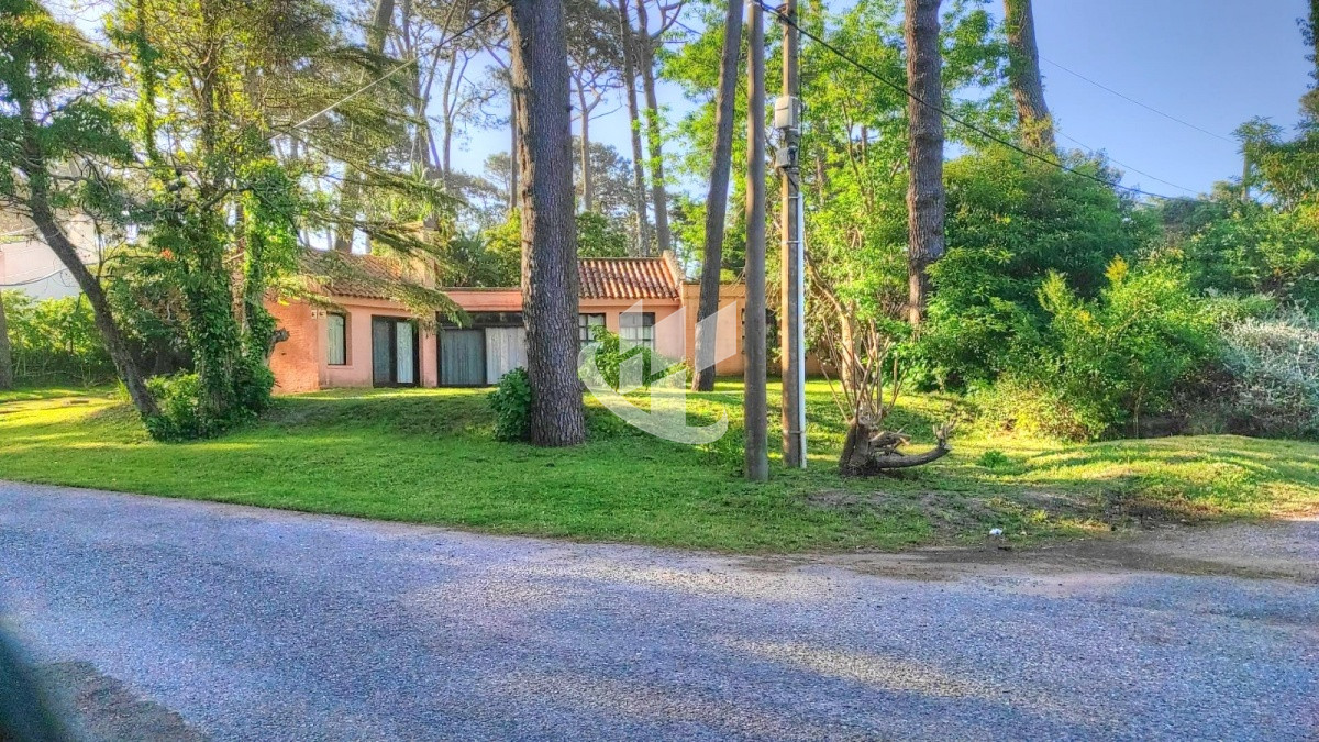 Casa ID.137 - Alquiler invernal, casa cercada, san Rafael punta del este, 4 dormitorio