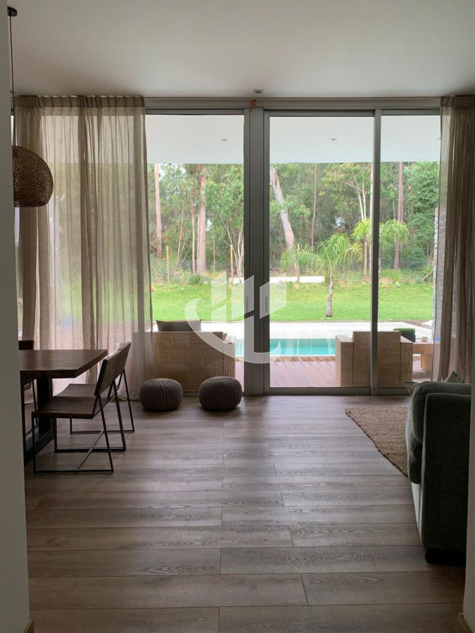 Casa ID.2405 - Alquiler de Verano, 3 dormitorios con piscina climatizada, Burnett, Punta del Este