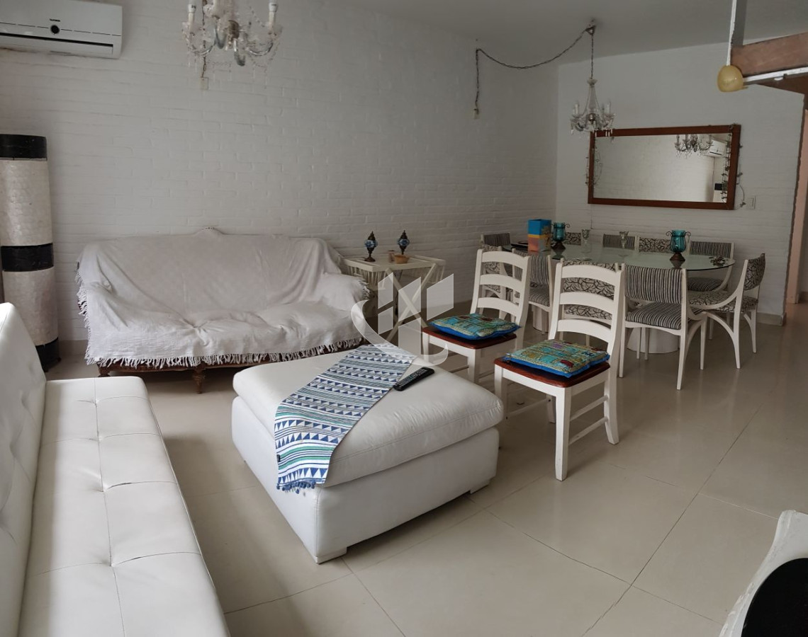 Casa ID.1970 - Casa en alquiler anual de tres dormitorios con piscina en San Rafael- Brava Punta del Este