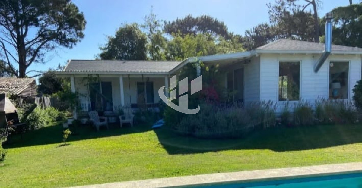 Casa ID.729 - Alquiler anual e invernal, 4 dormitorios, Brava, Punta del Este