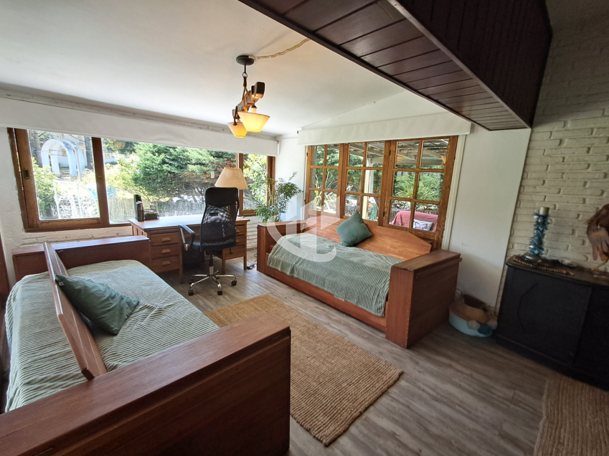 Casa ID.2395 - PUNTA DEL ESTE SAN RAFAEL 4 DORMITORIOS 2 BAÑOS PISCINA PARRILLERO