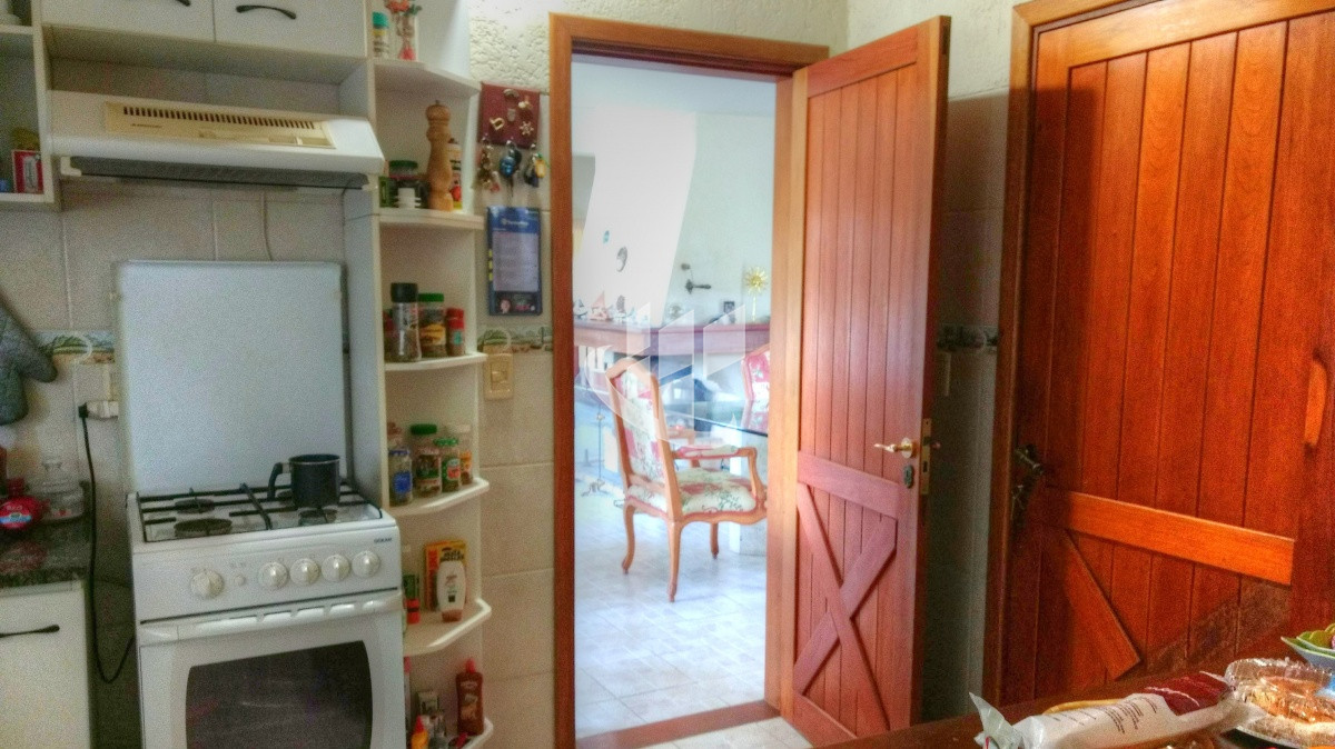 Casa ID.256 - Casa 3 dormitorios, esquinera, Cantegril, Punta del Este