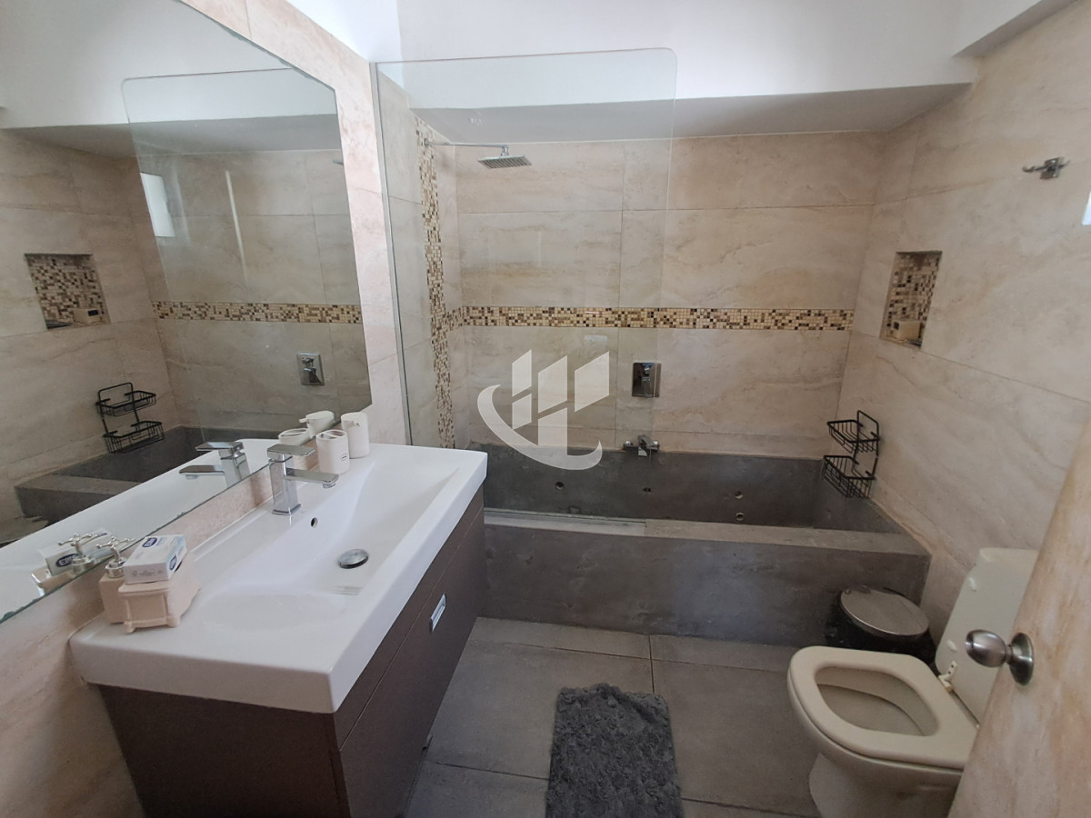 Casa ID.2395 - PUNTA DEL ESTE SAN RAFAEL 4 DORMITORIOS 2 BAÑOS PISCINA PARRILLERO