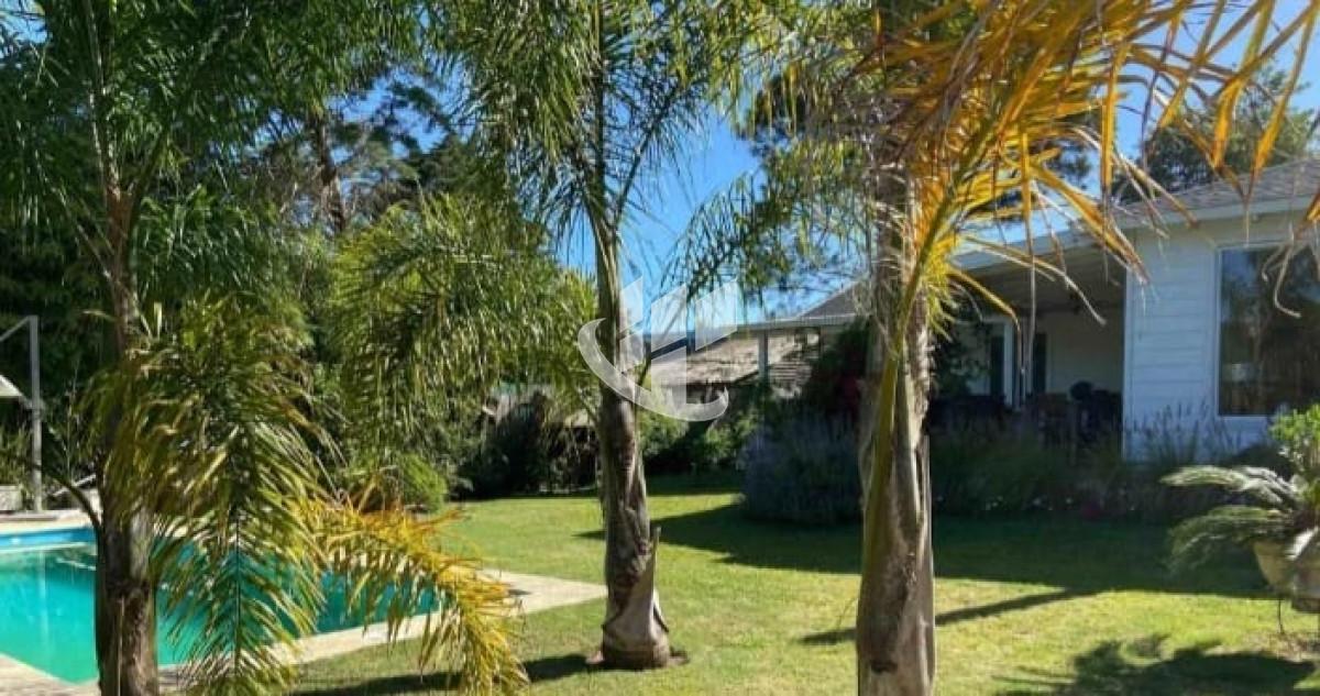 Casa ID.729 - Alquiler anual e invernal, 4 dormitorios, Brava, Punta del Este