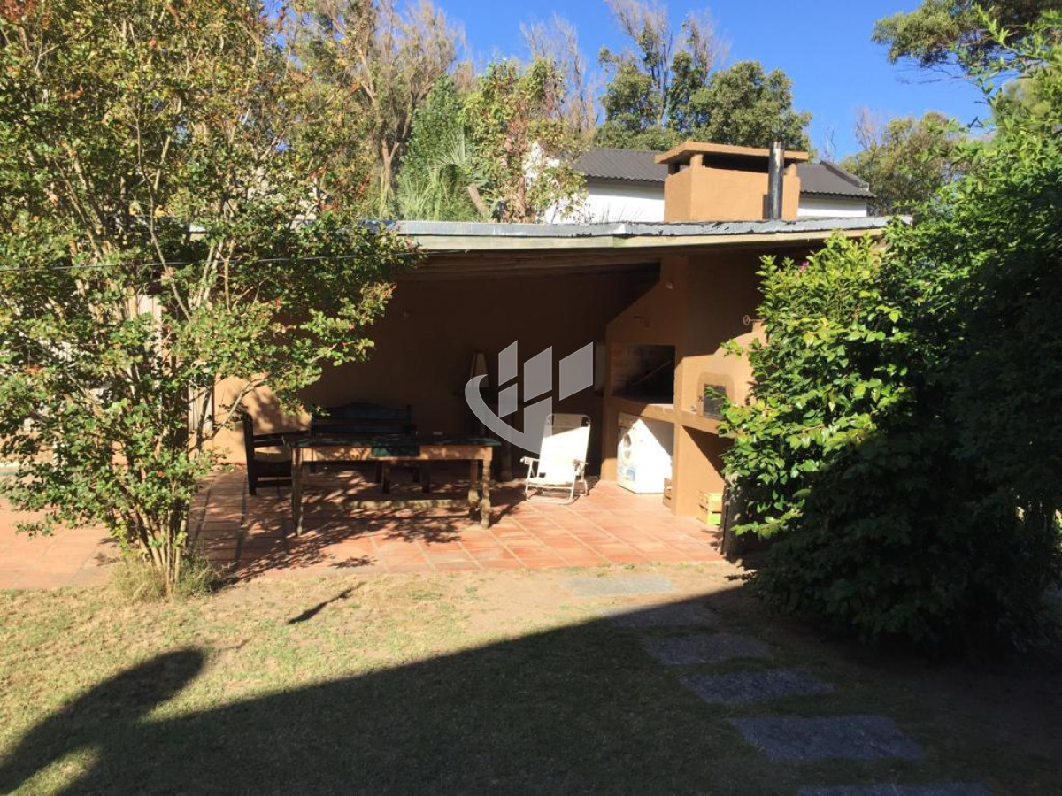 Casa ID.900 - Alquiler anual.Balneario Bs As PUNTA DEL ESTE
