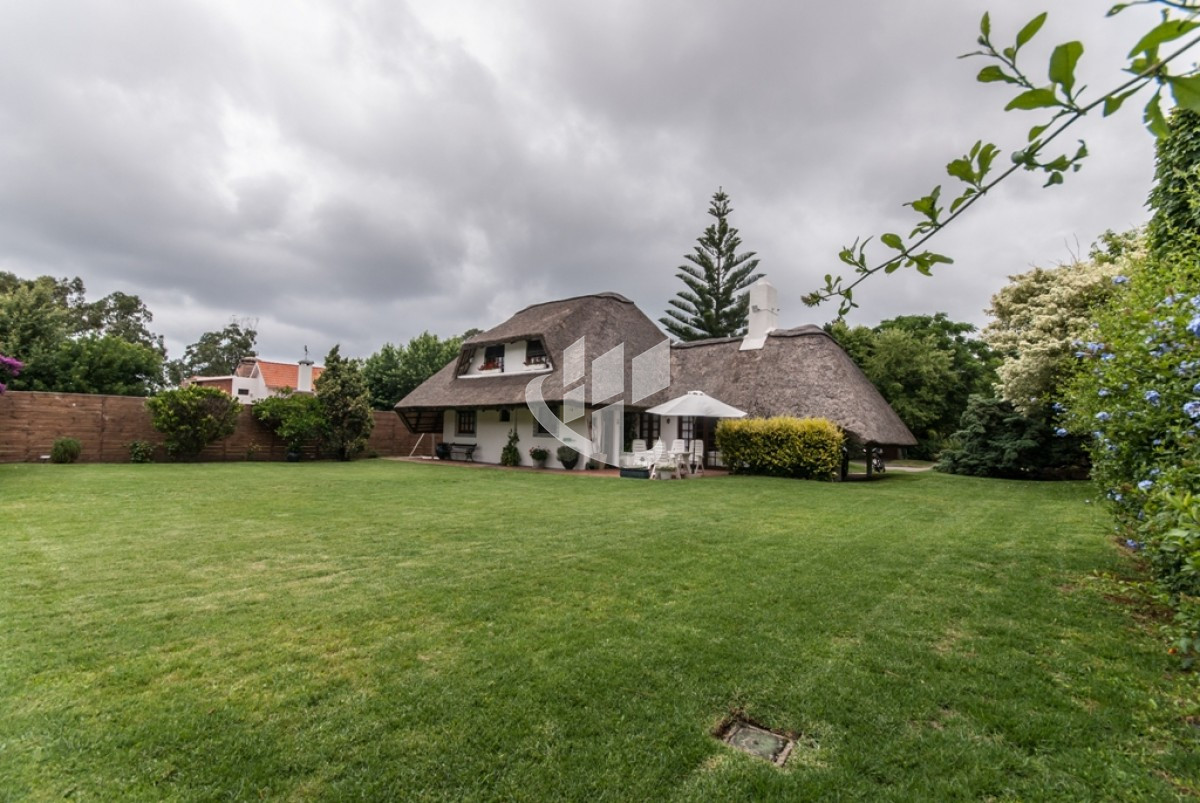 Casa ID.1947 - PUNTA DEL ESTE PINARES COMODA CASA DE 3DORMITORIOS PISCINA EN ALQUILER
