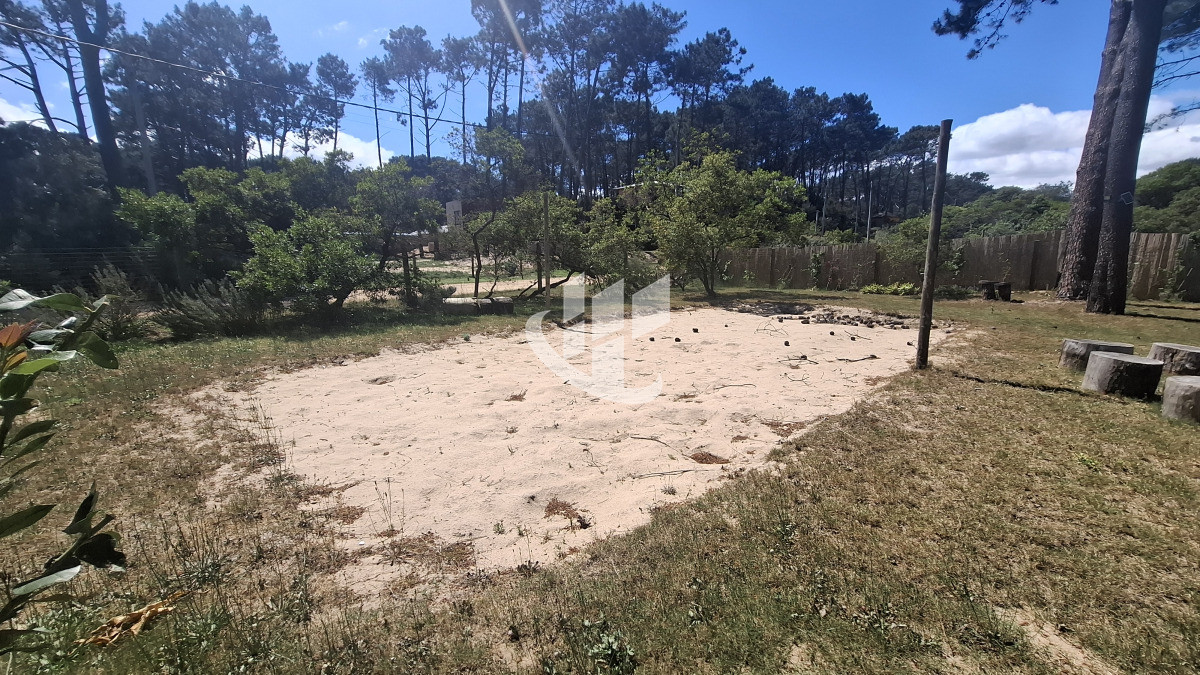 Casa ID.2237 - Alquiler de Verano, 3 dormitorios, piscina climatizada, Chihuahua, Punta Ballena