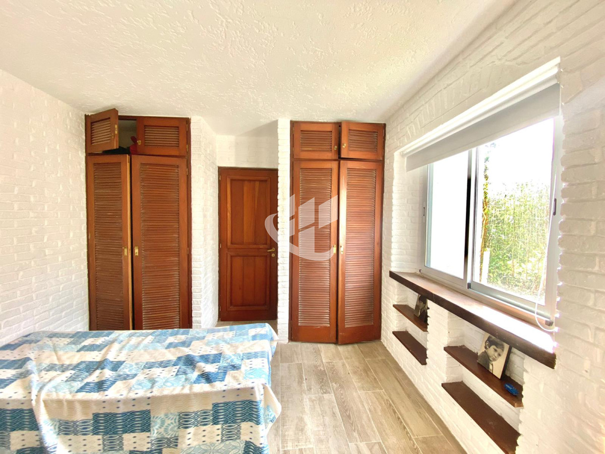 Casa ID.1223 - Alquiler anual casa 4 dormitorios en Punta del Este 