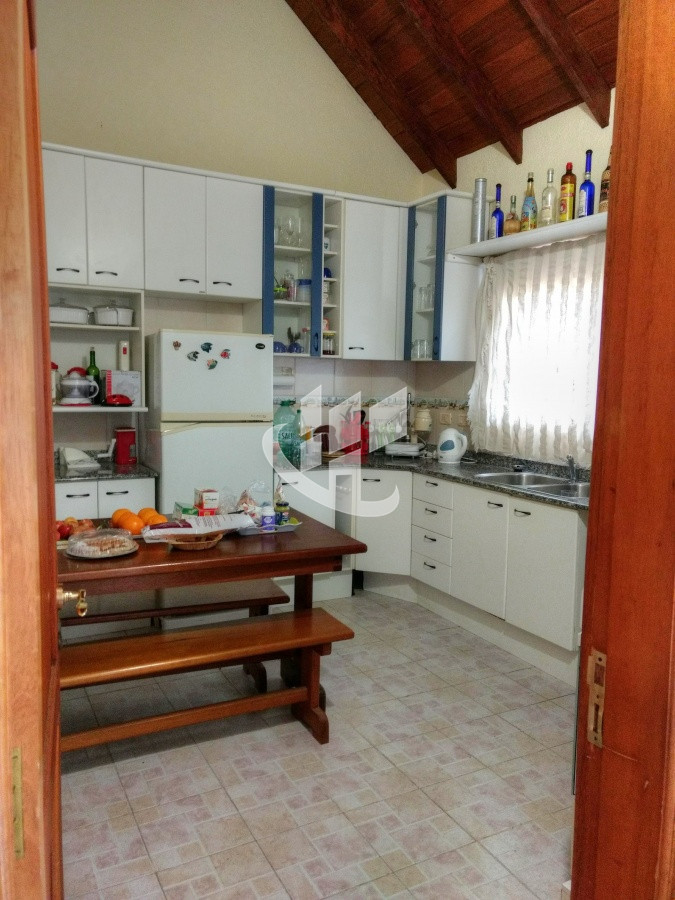 Casa ID.256 - Casa 3 dormitorios, esquinera, Cantegril, Punta del Este