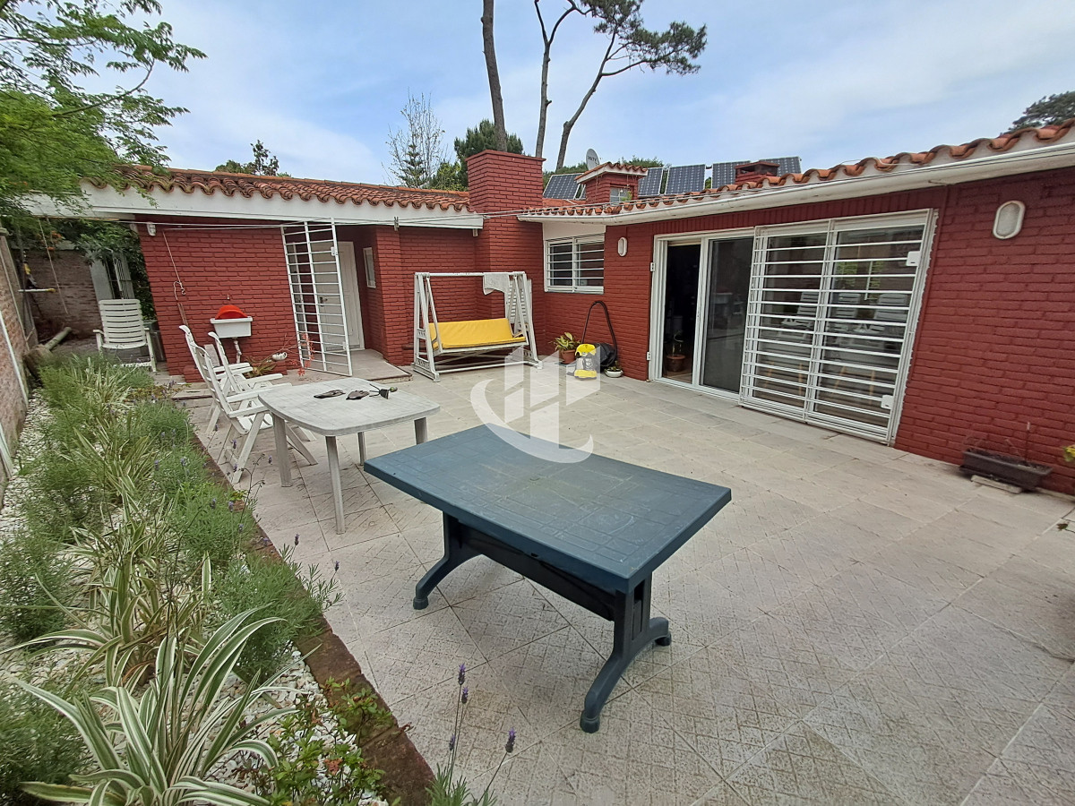 Casa ID.1540 - PUNTA DEL ESTE BARRIO RESIDENCIAL EXCELENTE PROPIEDAD DE 2 DORMITORIOS 3 BAÑOS 