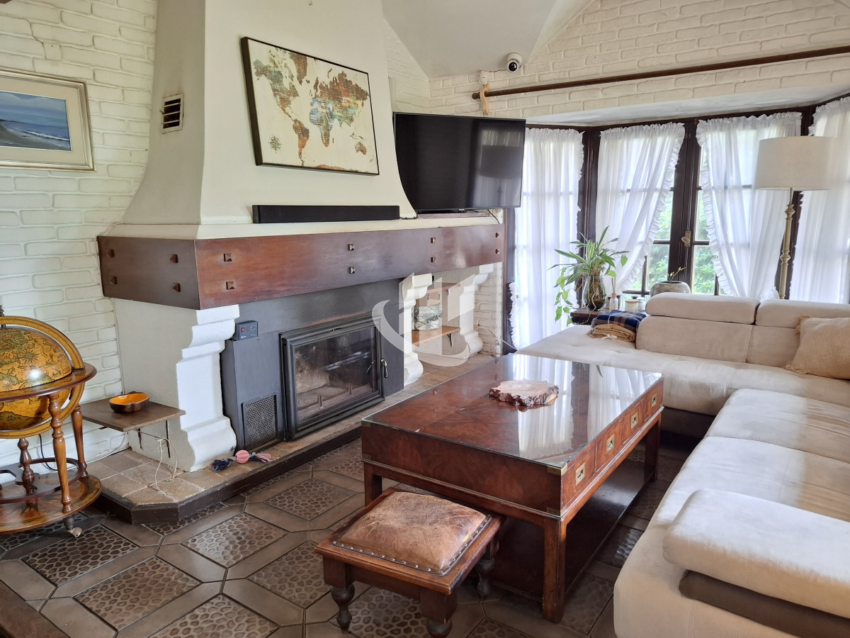 Casa ID.1442 -  CASA EN VENTA 4 DORMITORIOS, PLAYA BRAVA PARADA 7 PUNTA DEL ESTE