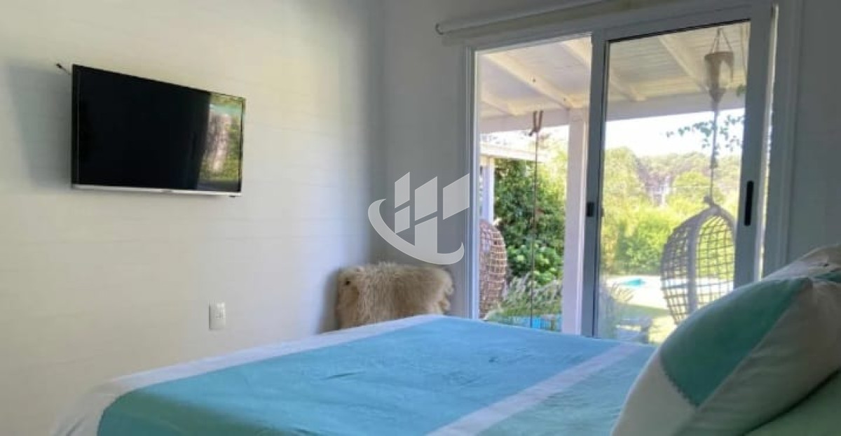 Casa ID.729 - Alquiler anual e invernal, 4 dormitorios, Brava, Punta del Este