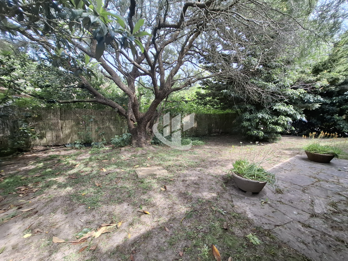 Casa ID.1442 -  CASA EN VENTA 4 DORMITORIOS, PLAYA BRAVA PARADA 7 PUNTA DEL ESTE