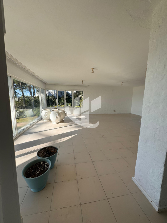 Casa ID.1568 - Casa en Venta Primera linea a la laguna. Punta Ballena.