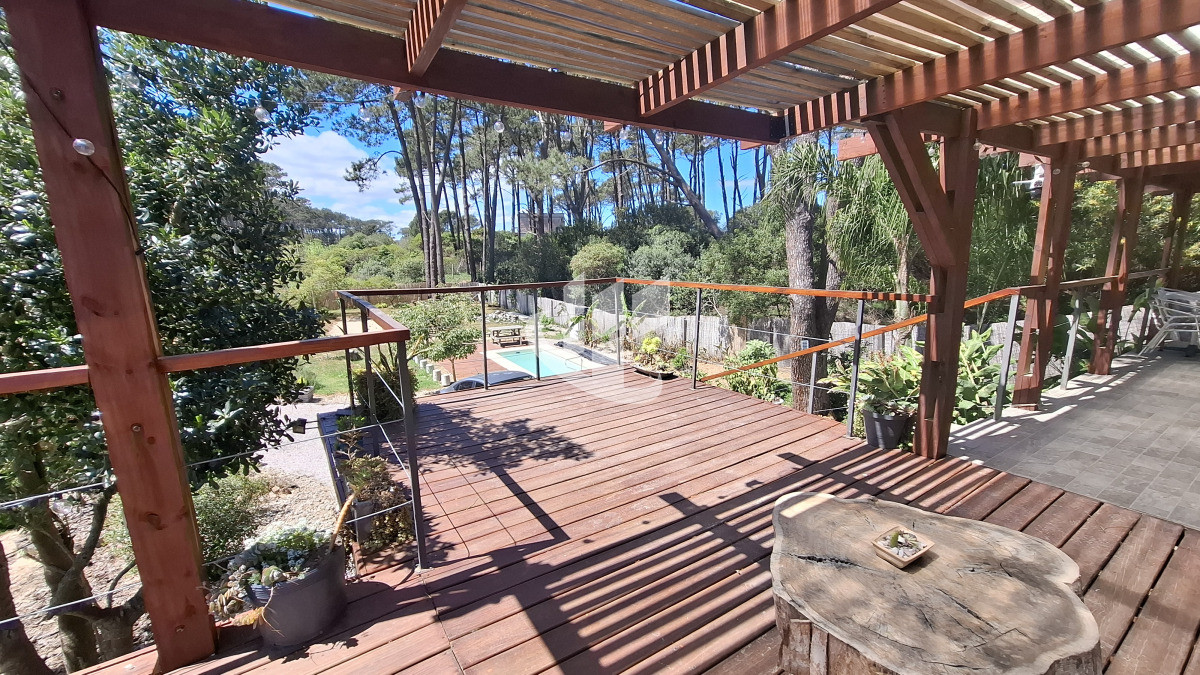 Casa ID.2237 - Alquiler de Verano, 3 dormitorios, piscina climatizada, Chihuahua, Punta Ballena