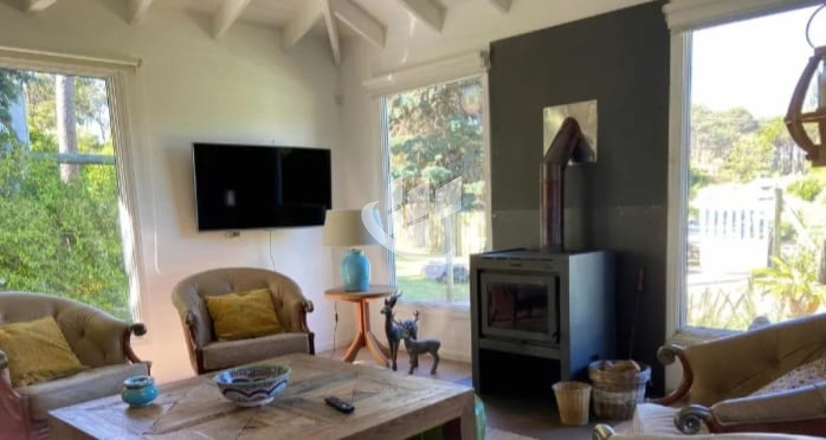 Casa ID.729 - Alquiler anual e invernal, 4 dormitorios, Brava, Punta del Este