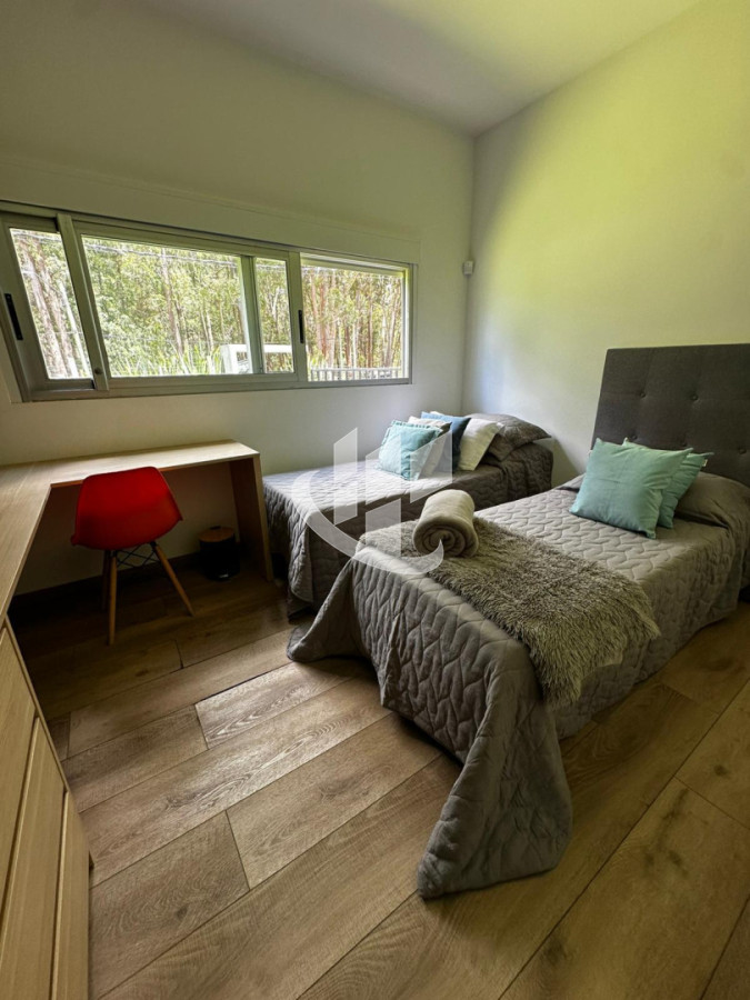 Casa ID.2405 - Alquiler de Verano, 3 dormitorios con piscina climatizada, Burnett, Punta del Este