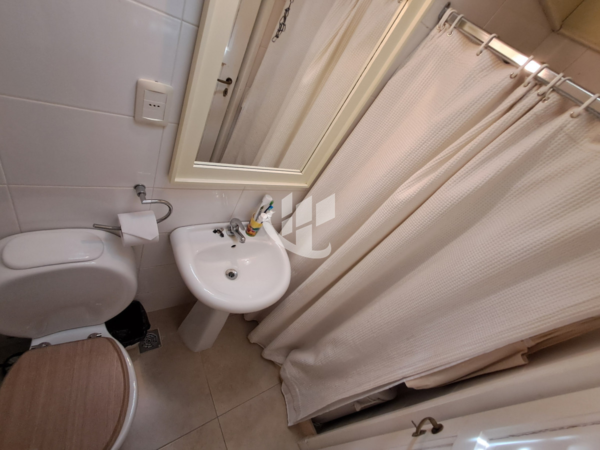 Casa ID.1540 - PUNTA DEL ESTE BARRIO RESIDENCIAL EXCELENTE PROPIEDAD DE 2 DORMITORIOS 3 BAÑOS 