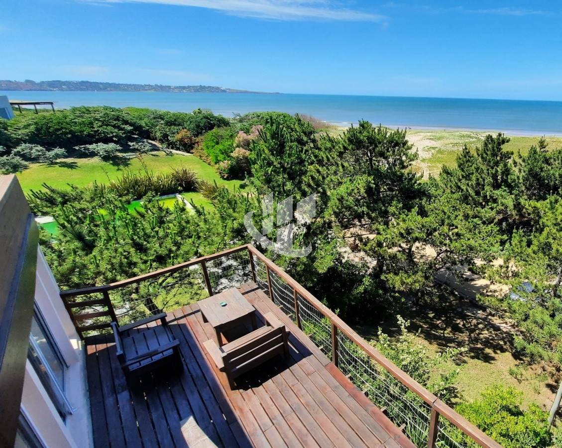 Casa ID.1430 - PUNTA DEL ESTE TIO TOM CASA DE 4 DORMITORIOS PISCINA A METROS DEL MAR!!