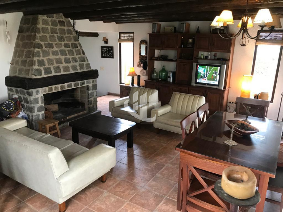 Casa ID.900 - Alquiler anual.Balneario Bs As PUNTA DEL ESTE