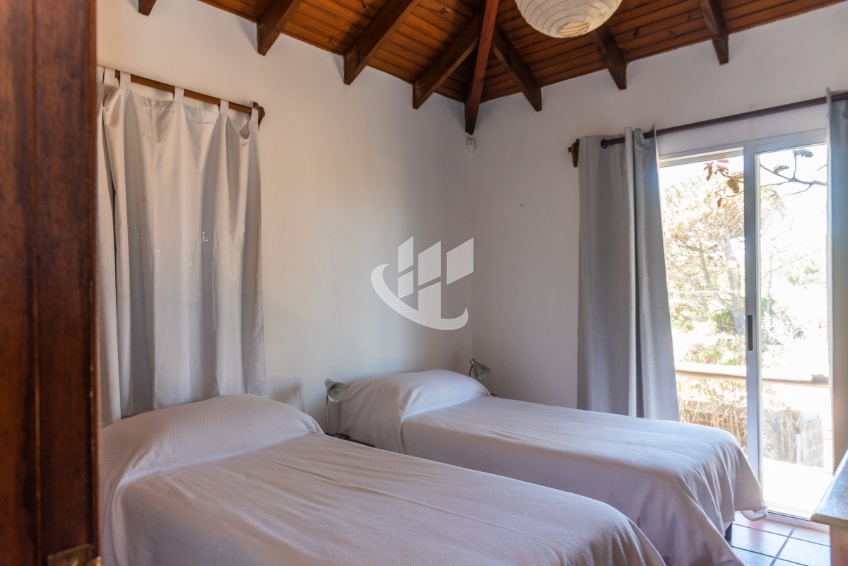 Casa ID.655 - Venta, casa, 4 dormitorios, Arenas de Jose Ignacio.