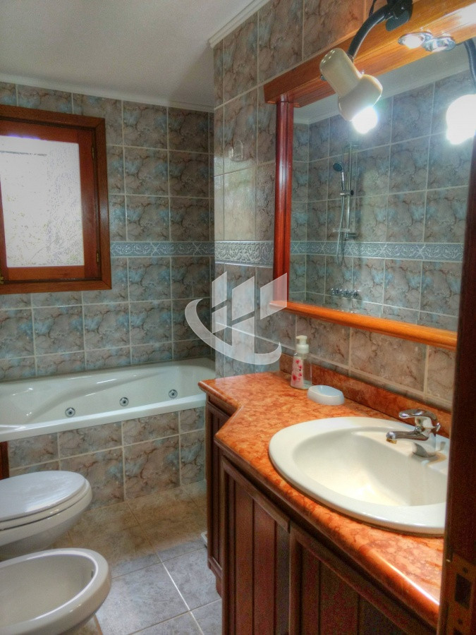 Casa ID.256 - Casa 3 dormitorios, esquinera, Cantegril, Punta del Este