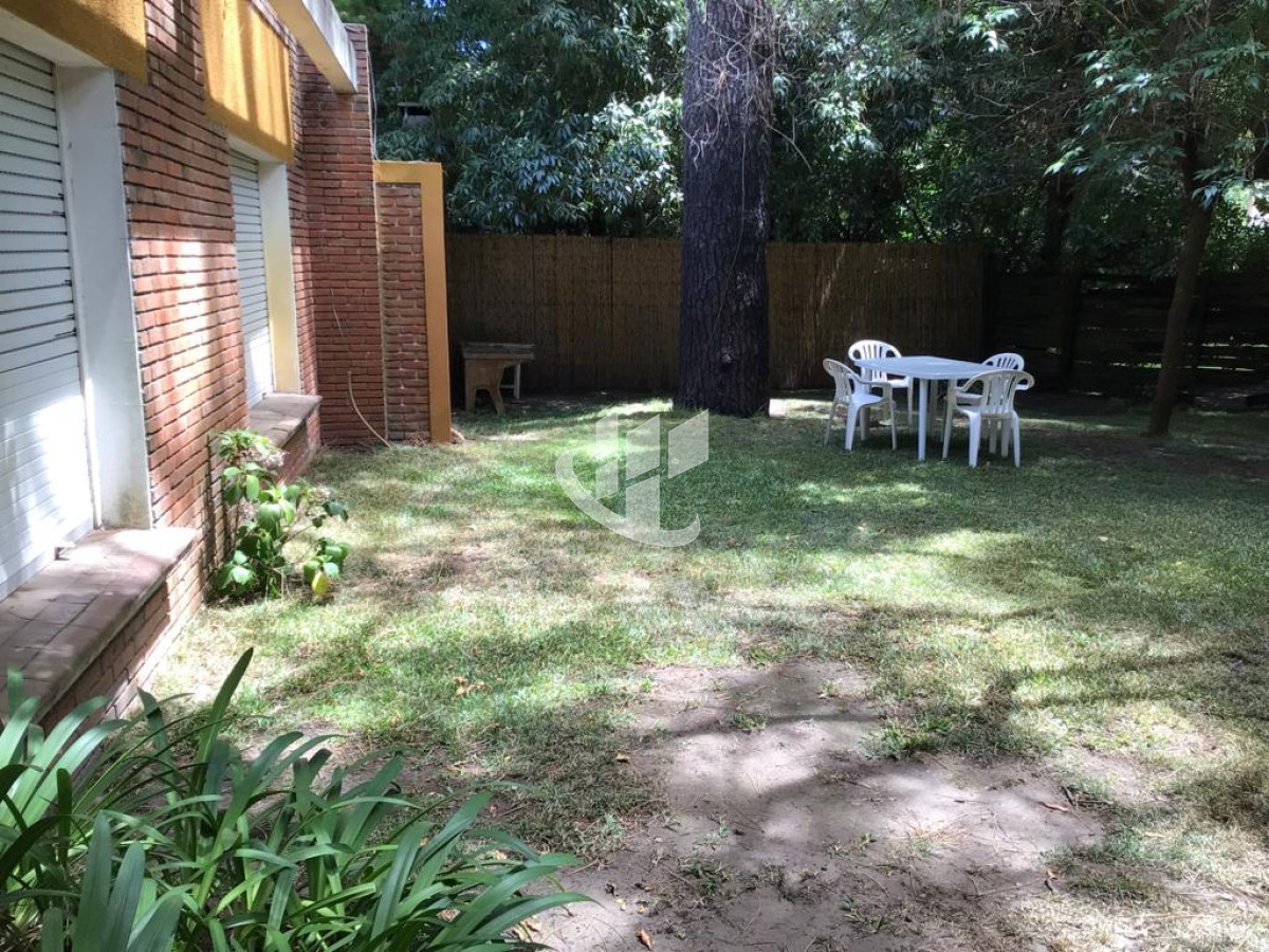 Casa ID.722 - Alquiler anual, 3 dormitorios, Solanas, Punta Ballena.