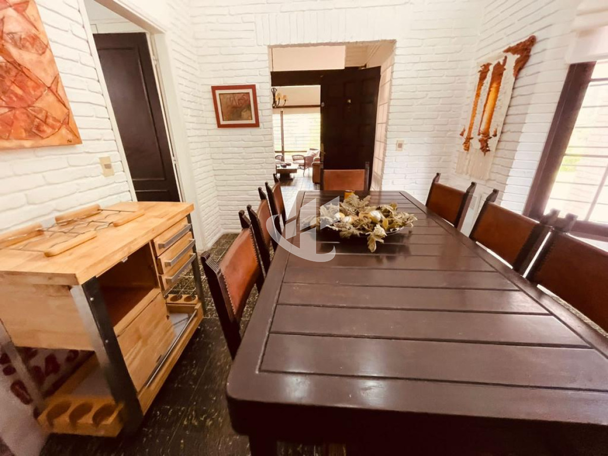 Casa ID.642 - Alquiler de verano, casa, 3 dormitorios mas dep, Cantegril, Punta del Este