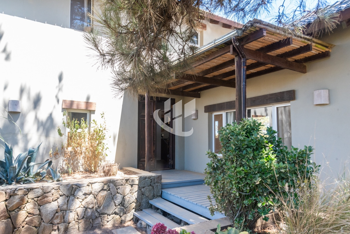 Casa ID.655 - Venta, casa, 4 dormitorios, Arenas de Jose Ignacio.