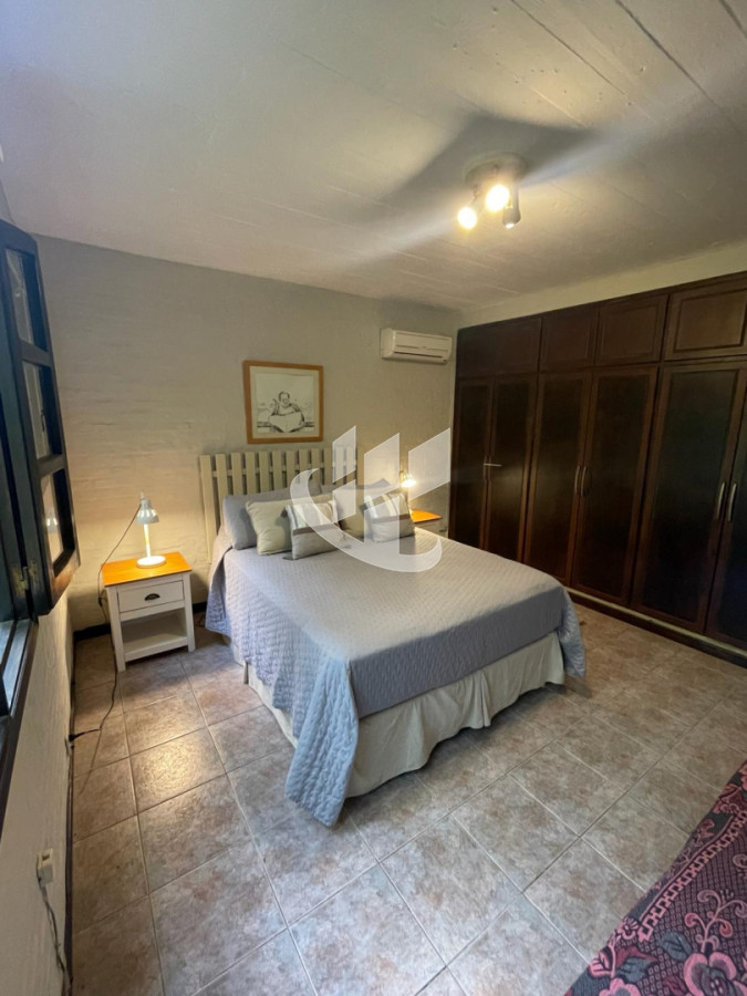 Casa ID.2501 - PUNTA DEL ESTE BARRIO MARLY 4 DORMITORIOS PISCINA ALQUILER ANUAL Y TEMPORADA