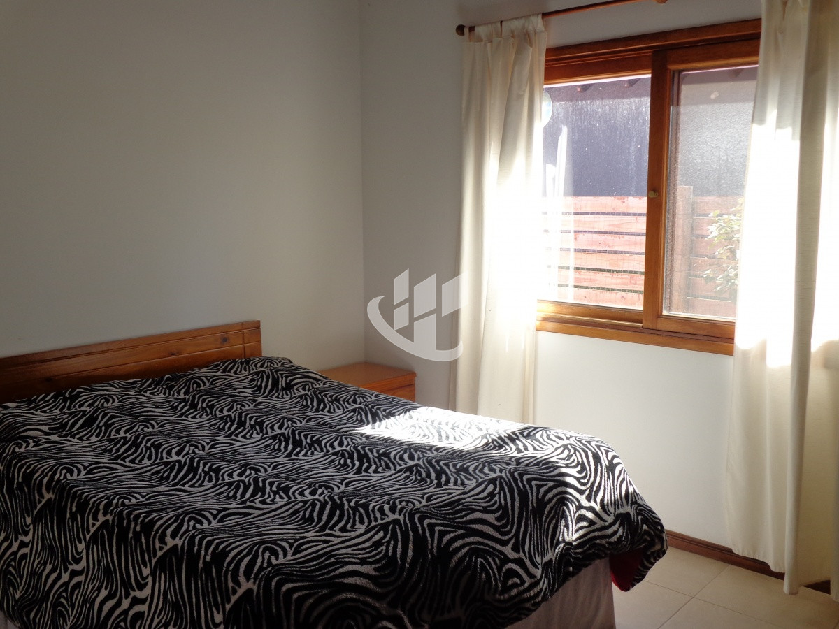 Casa ID.2109 - PUNTA DEL ESTE MARLY CASA DE 4 DORMITORIOS PISCINA EN ALQUILER TEMPORAL