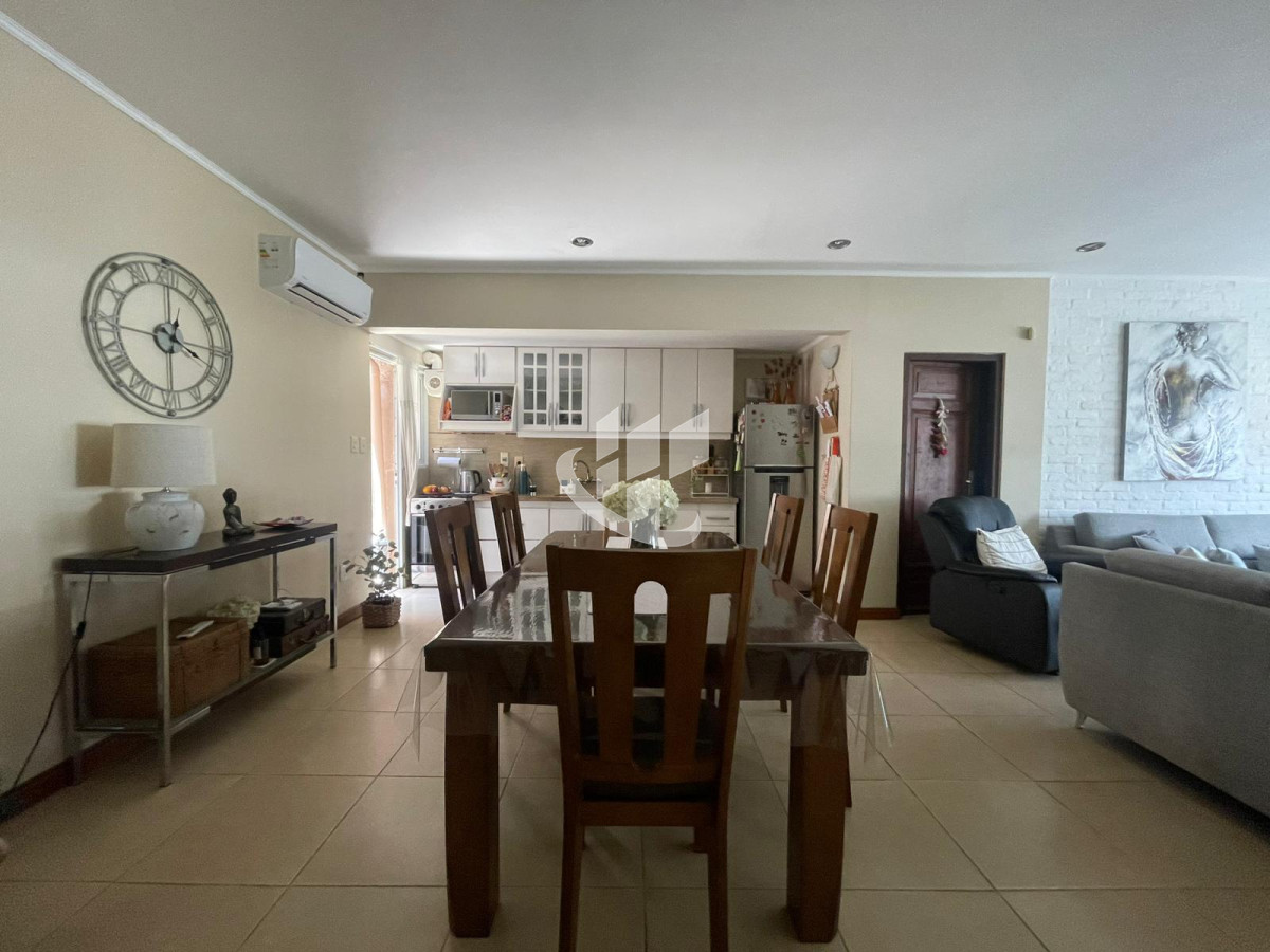 Casa ID.1335 - Casa en Mercedes, Terminal