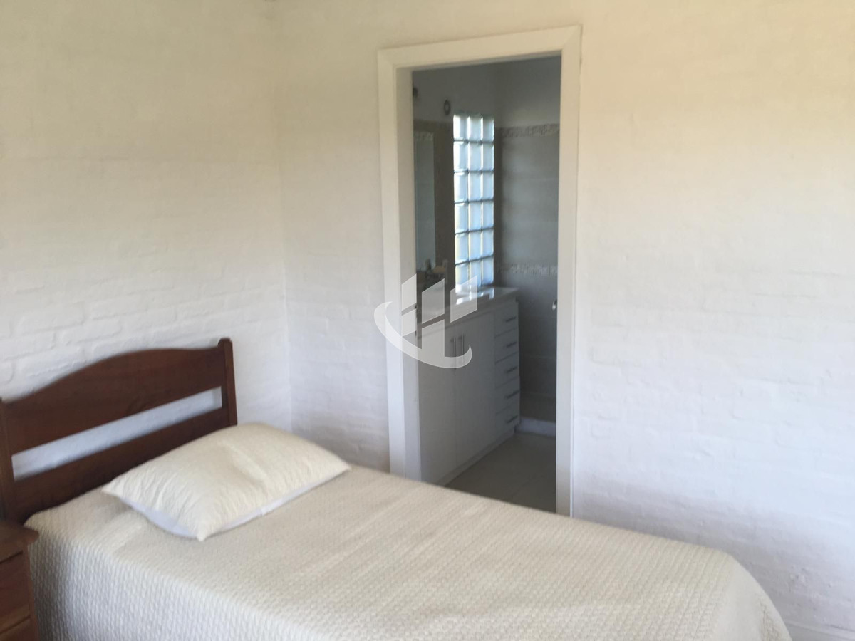 Casa ID.1434 - PUNTA BALLENA TIO TOM CASA DE 5 DORMITORIOS CON PISCINA CLIMATIZADA