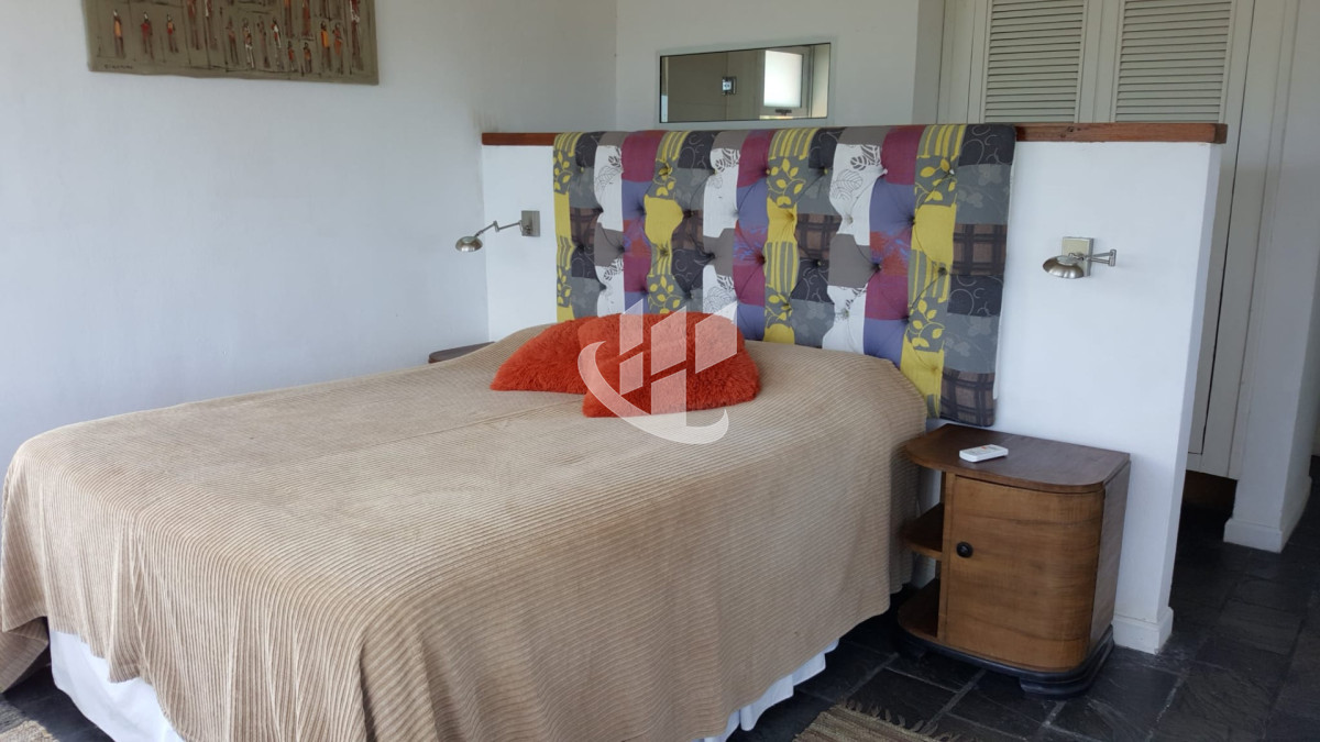 Casa ID.2538 - PUNTA DEL ESTE TIO TOM CASA DE 4 DORMITORIOS PISCINA HERMOSA VISTA !