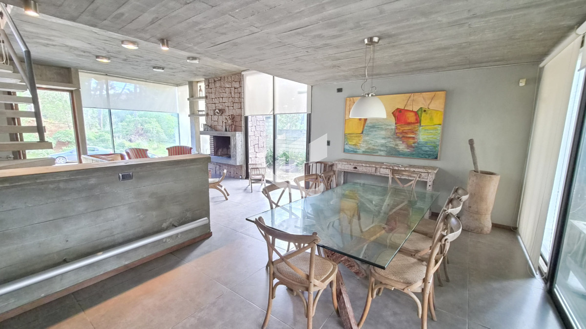 Casa ID.2617 - Casa en Alquiler Anual, 4 dormitorios en suite, Montoya, La Barra